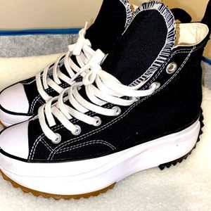 Converse Run Star Hike